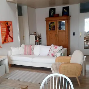 Apartment 3-zi Atelierdachwohnung Mit Bergblick Seenähe Und 2 Loggia, Bernau am Chiemsee